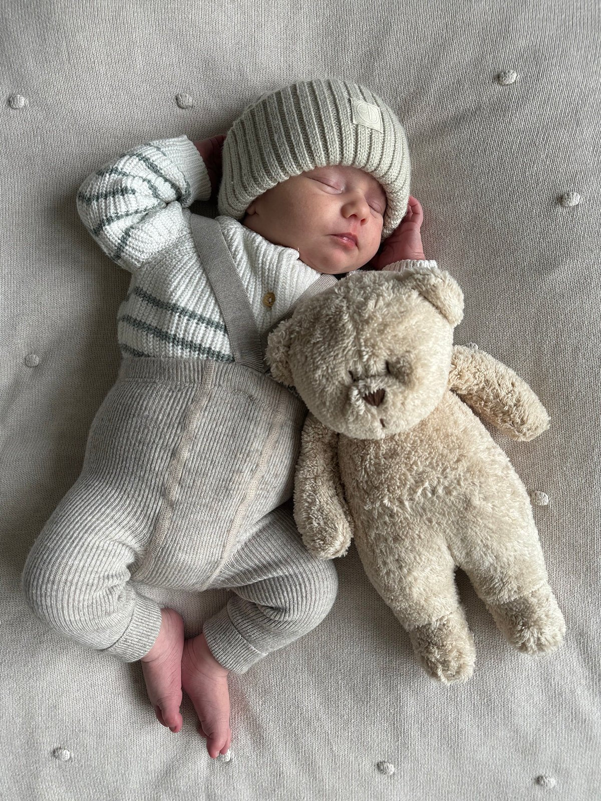 Moonie 2.0 Organic dainuojantis meškiukas - migdukas - TinyStore.lt