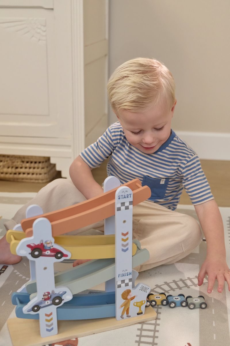 Little Dutch medinė lenktynių trasa